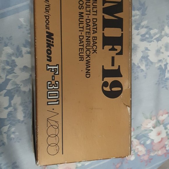 Nikon MF-19 Multi Data Back for Nikon F-501/N2020 & F-301/N2000 Boxed - Picture 1 of 6